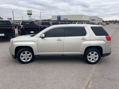 Used 2015 GMC Terrain SLE image 4