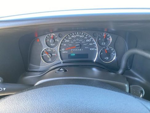 Used 2024 GMC Savana 2500 w/ Driver Convenience Package image 14