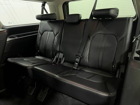 Used 2019 Ford Expedition Max Platinum AWD/4WD image 31