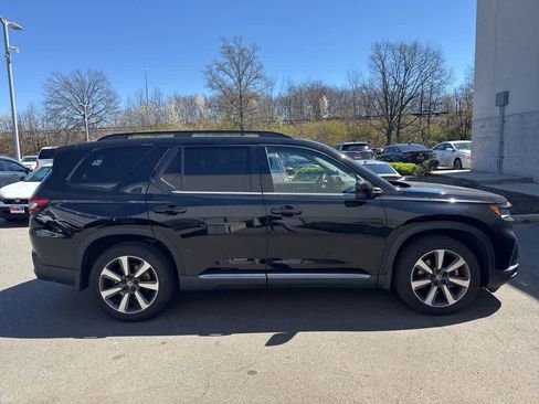 Certified 2023 Honda Pilot Touring image 15