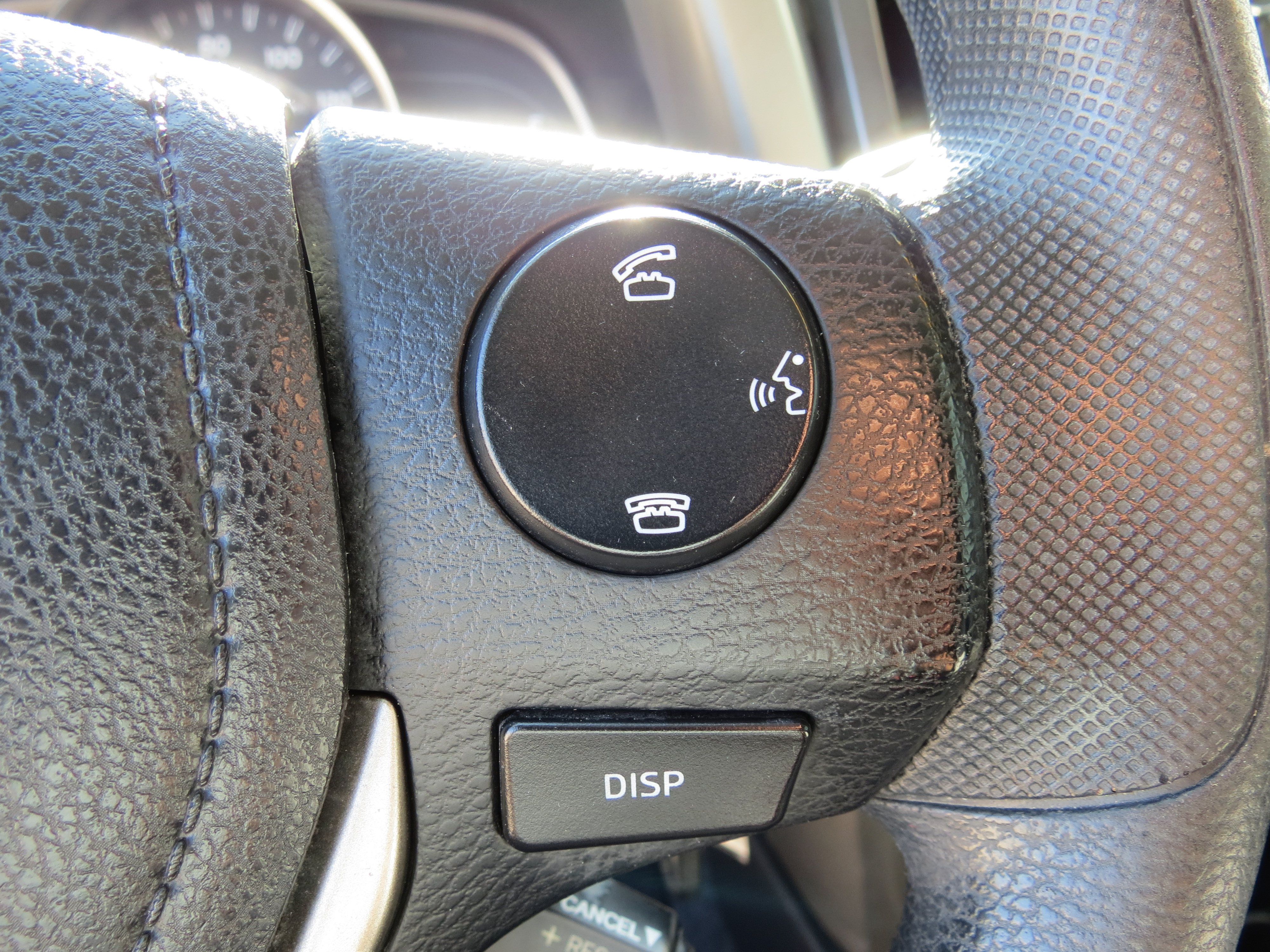 Used 2015 Toyota RAV4 LE FWD image 14