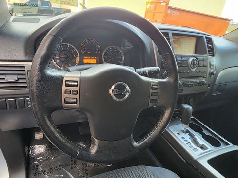 Used 2011 Nissan Armada SV RWD image 35
