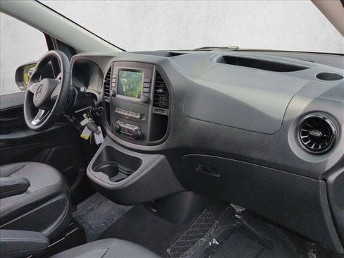 Used 2023 Mercedes-Benz Metris Passenger image 22