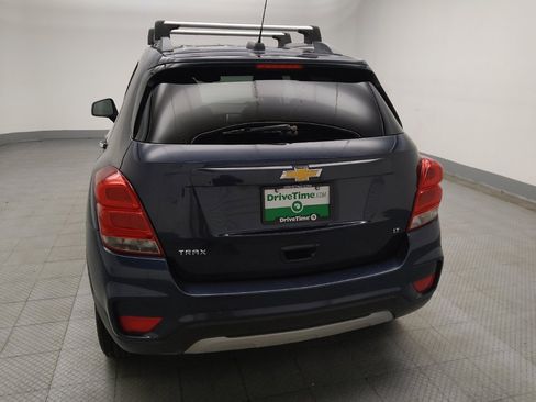 Used 2018 Chevrolet Trax LT w/ Sun & Sound Package FWD image 6