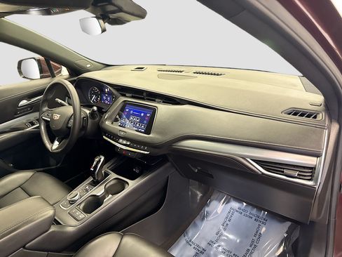 Used 2023 Cadillac XT4 Premium Luxury AWD/4WD image 31