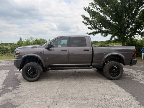 New 2025 RAM 2500 Big Horn AWD/4WD image 3
