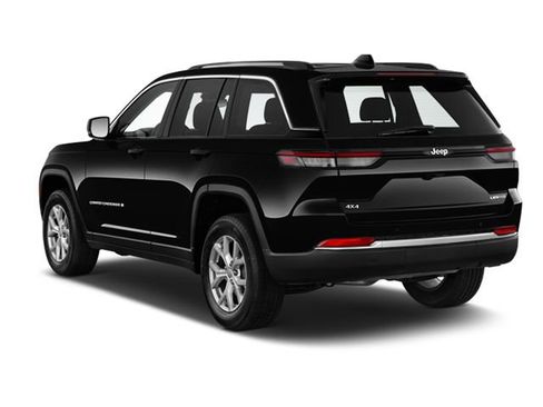 Used 2023 Jeep Grand Cherokee Limited image 2