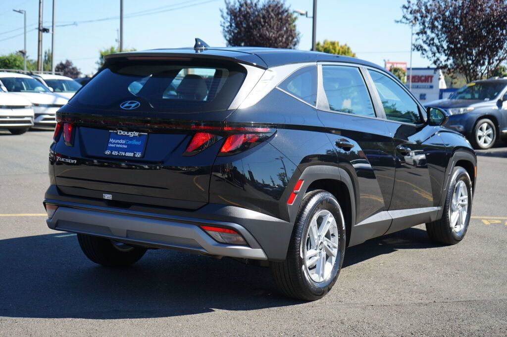 Used 2025 Hyundai Tucson SE FWD image 6