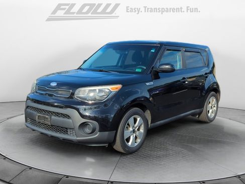 Used 2018 Kia Soul FWD image 4