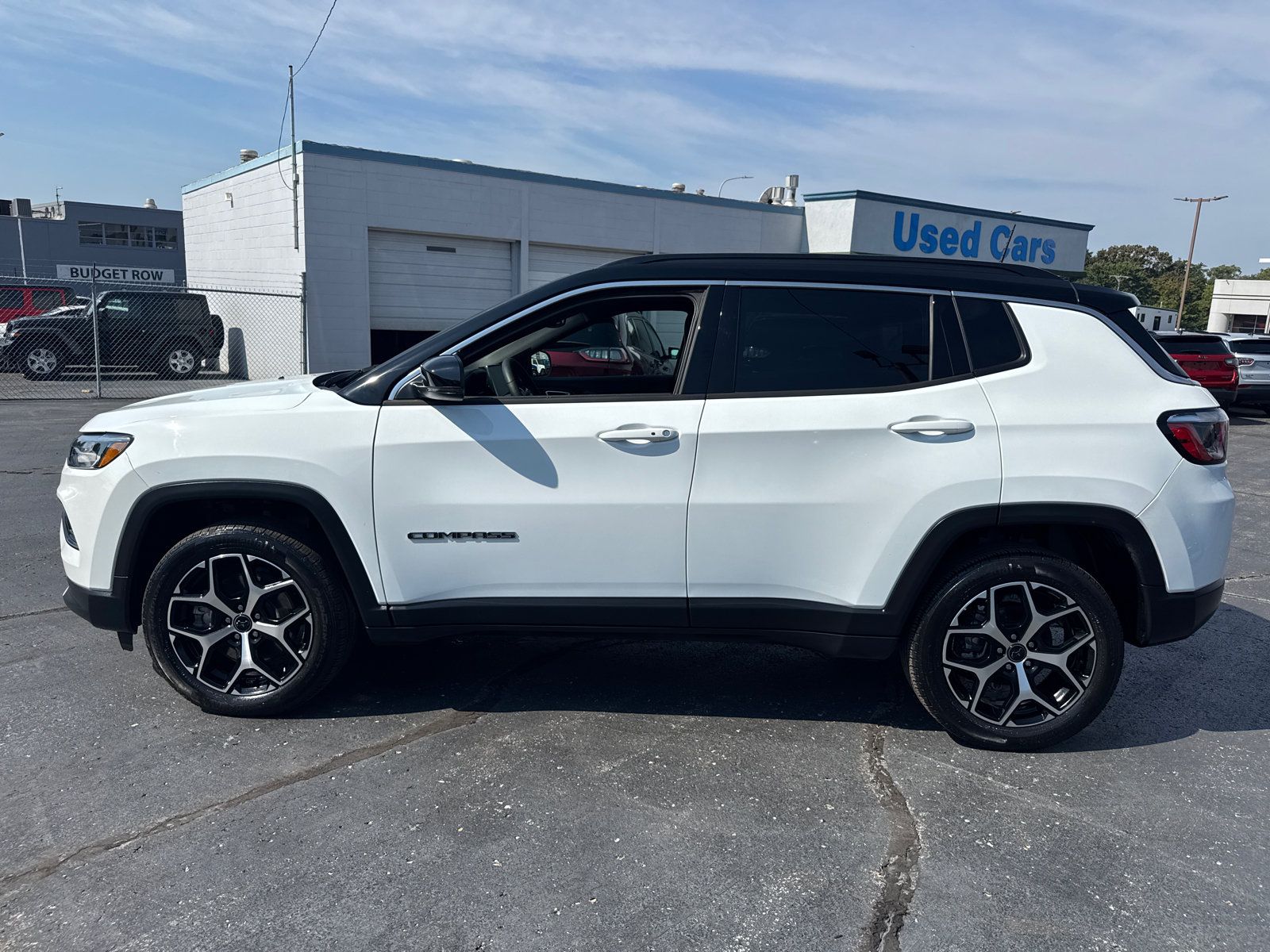Used 2025 Jeep Compass Limited AWD/4WD image 3