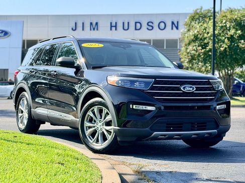 Certified 2023 Ford Explorer XLT w/ Equipment Group 202A RWD image 2