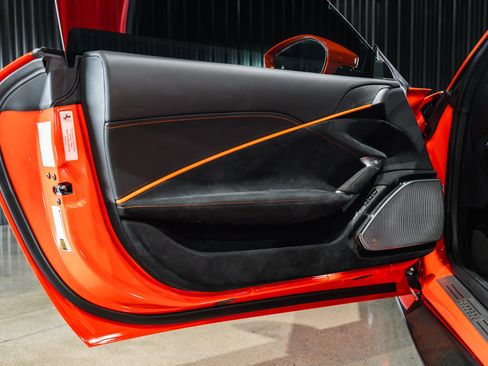 Used 2021 Ferrari Roma RWD image 38