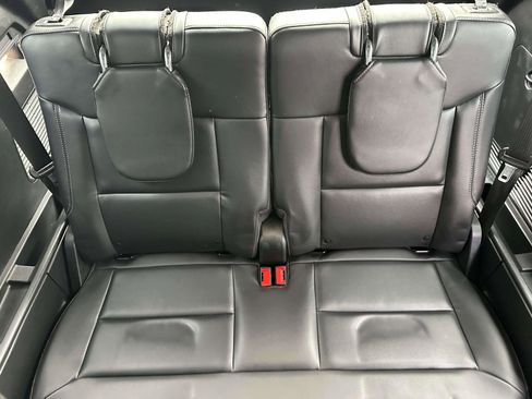 Used 2023 Ford Explorer XLT w/ Equipment Group 202A image 10