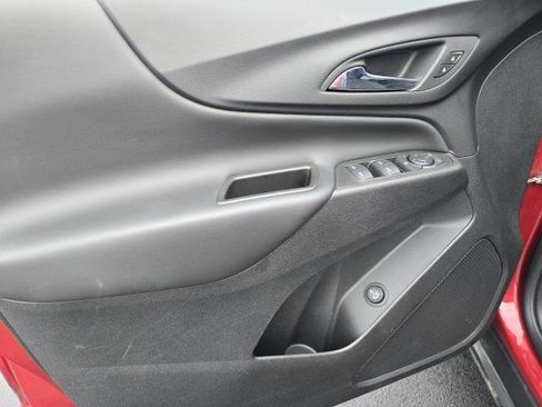 Used 2023 Chevrolet Equinox LT image 10