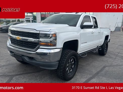 Used 2018 Chevrolet Silverado 1500 LT AWD/4WD image 2