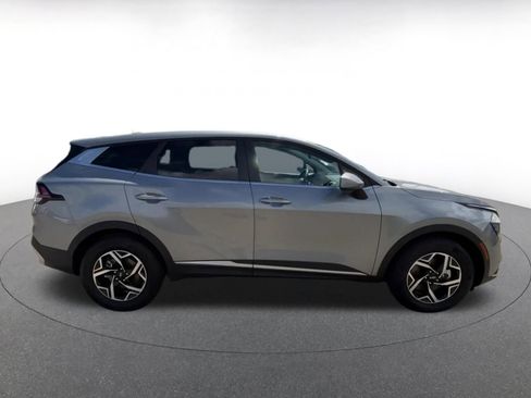 Used 2025 Kia Sportage LX FWD image 16