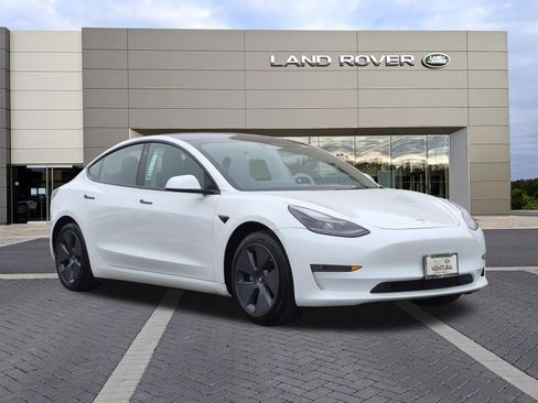 Used 2022 Tesla Model 3 Long Range AWD/4WD image 3