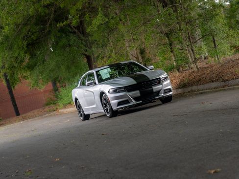 Used 2021 Dodge Charger SXT w/ Leather Interior Group RWD image 45
