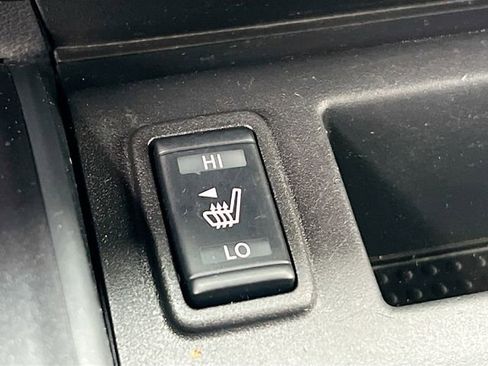 Used 2020 Nissan Titan PRO-4X w/ Pro-4x Convenience Package image 21