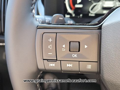 New 2026 Nissan Pathfinder Platinum image 12