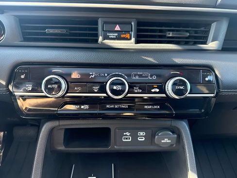 Used 2023 Honda Pilot Touring image 23