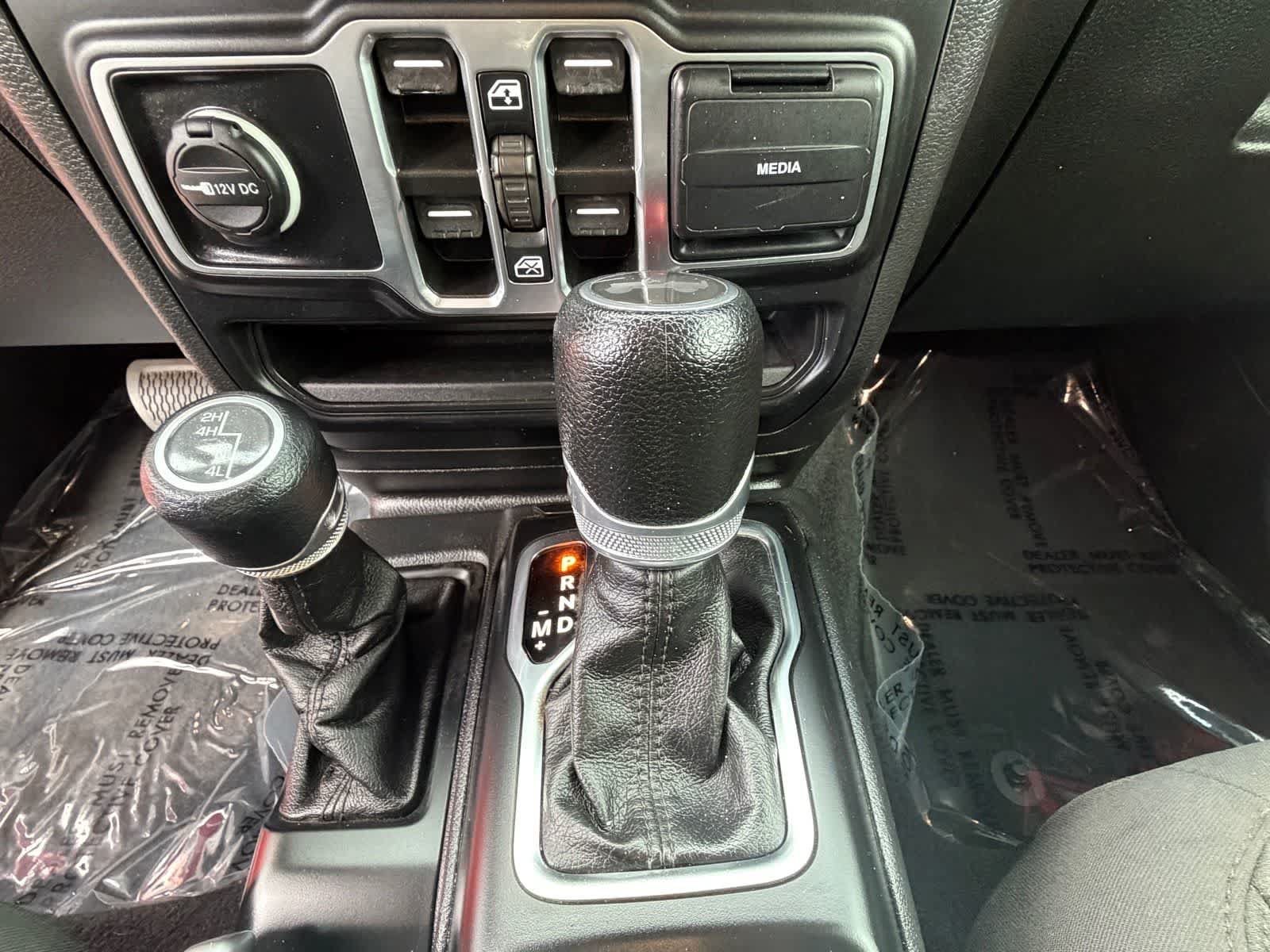 Used 2023 Jeep Wrangler Unlimited Sport AWD/4WD image 28