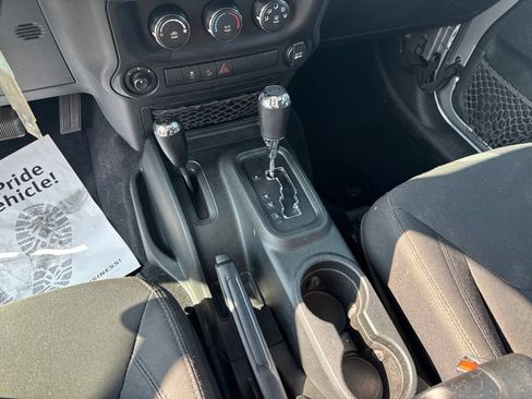 Used 2018 Jeep Wrangler Unlimited Sport S AWD/4WD image 18
