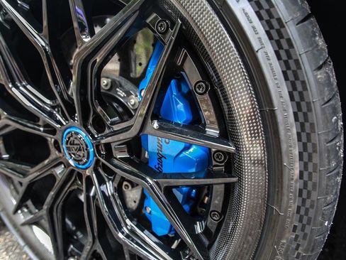 Used 2024 Lamborghini Revuelto AWD/4WD image 17
