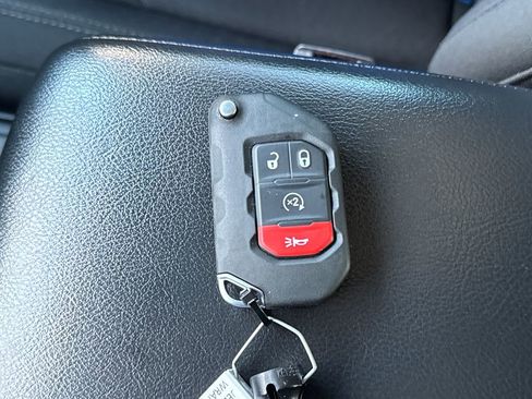 Used 2022 Jeep Wrangler Unlimited Sport image 30