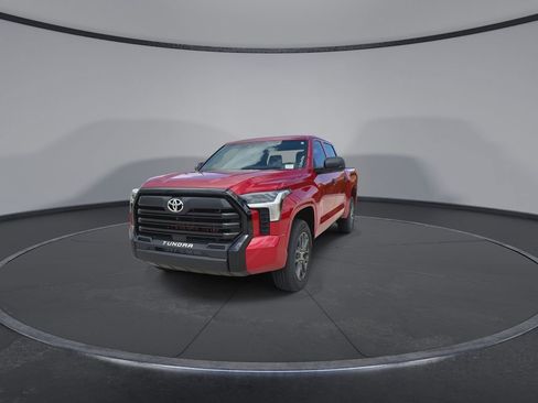 Used 2025 Toyota Tundra SR AWD/4WD image 4