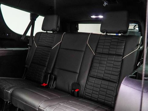Used 2024 Cadillac Escalade ESV Premium Luxury Platinum AWD/4WD image 53