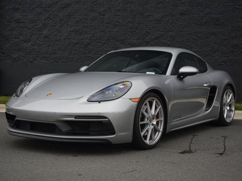 Certified 2025 Porsche 718 Cayman GTS RWD image 36