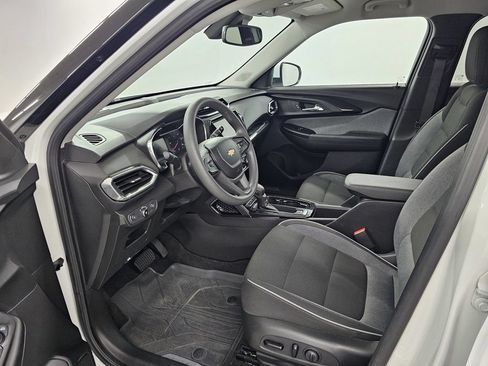 Used 2022 Chevrolet TrailBlazer LT w/ Convenience Package FWD image 15