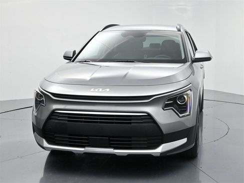 New 2025 Kia Niro EX image 3
