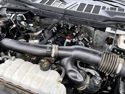 Used 2025 Ford F150 Lariat AWD/4WD image 33