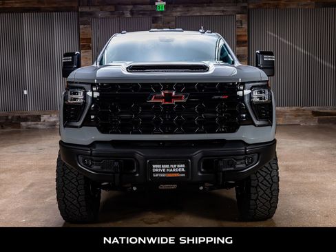 Used 2024 Chevrolet Silverado 2500 ZR2 w/ ZR2 Bison Edition image 4