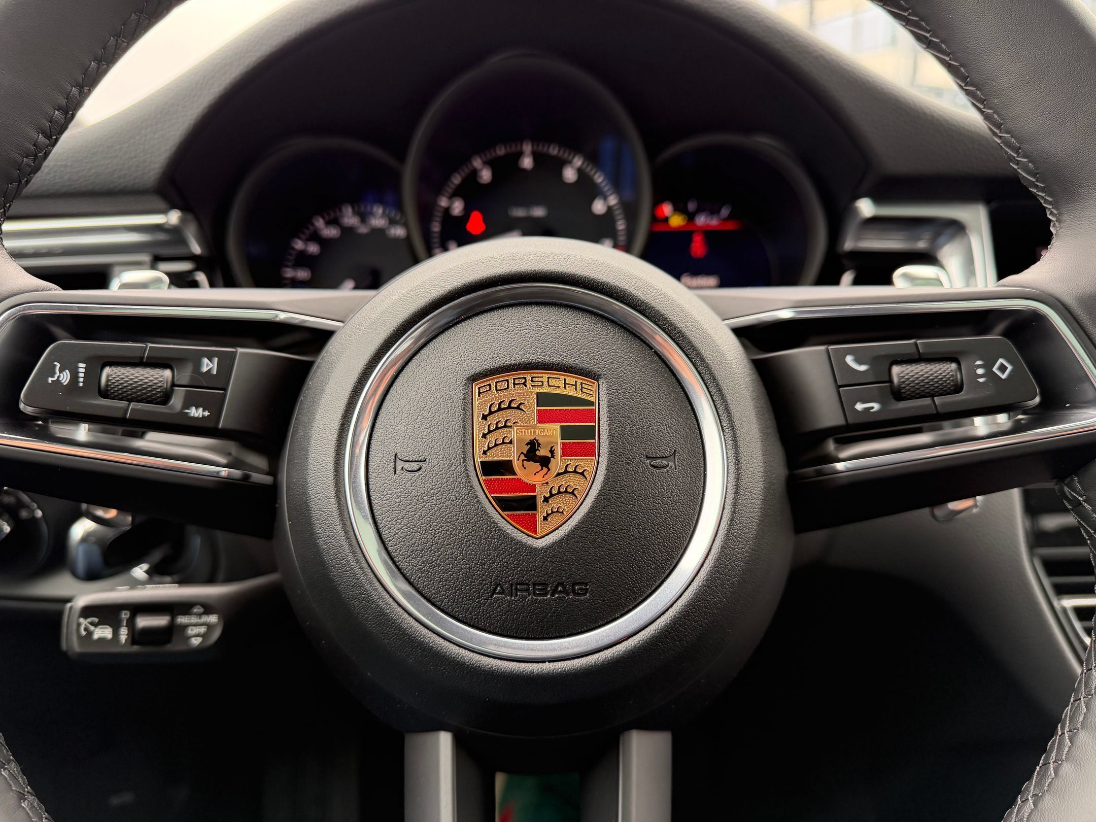 Certified 2026 Porsche Macan AWD/4WD image 29