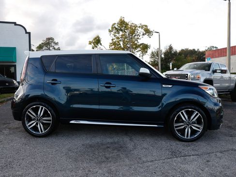 Used 2018 Kia Soul + image 18