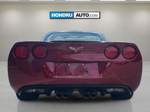 Used 2007 Chevrolet Corvette Coupe w/ Preferred Equipment Group RWD image 12
