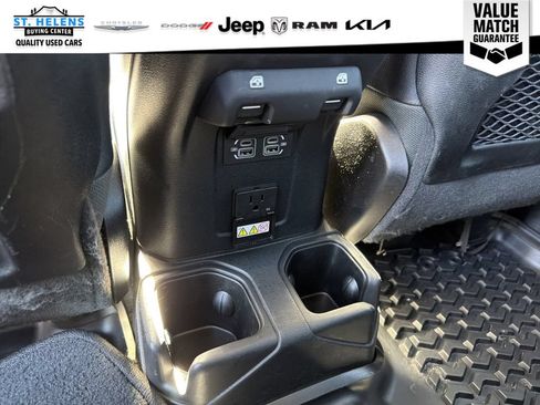 Used 2021 Jeep Gladiator Rubicon AWD/4WD image 15