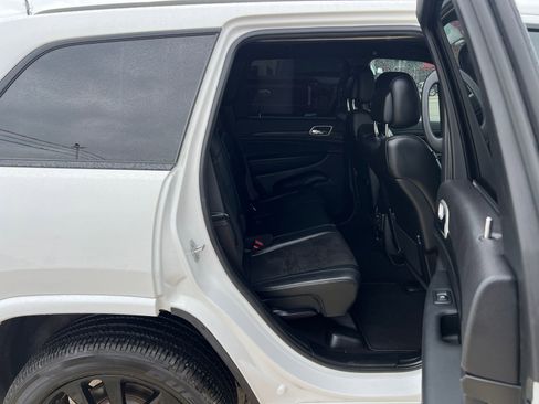 Used 2021 Jeep Grand Cherokee Laredo X RWD image 11
