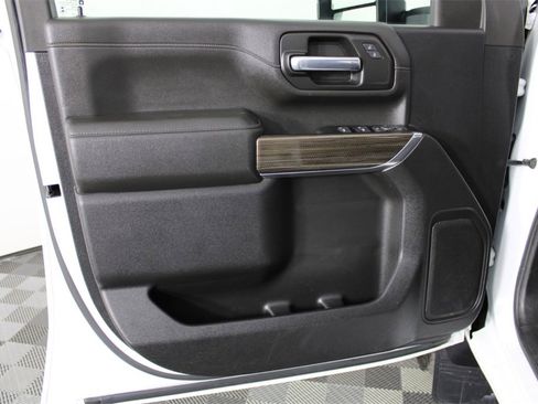 Used 2023 Chevrolet Silverado 3500 LT w/ Convenience Package image 17