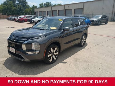 Used 2025 Mitsubishi Outlander AWD image 1