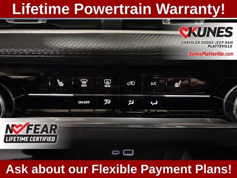 Used 2025 Chevrolet Equinox LT image 27