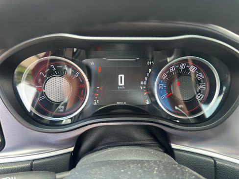 Used 2019 Dodge Challenger R/T w/ Driver Convenience Group RWD image 16