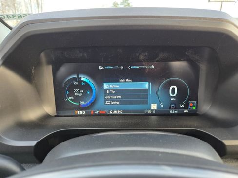 New 2025 Ford F150 Lightning Flash AWD/4WD image 12