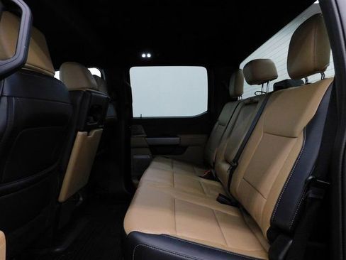 Used 2025 Ford F450 Lariat image 30