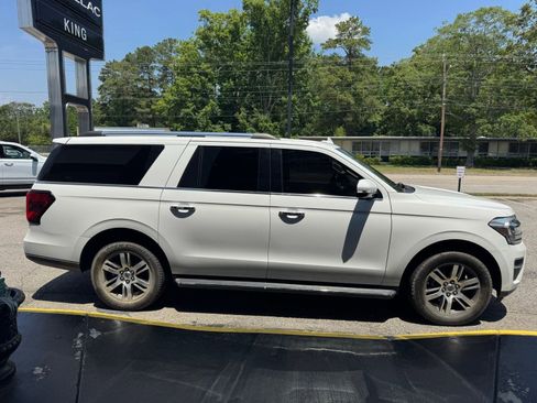 Used 2023 Ford Expedition Max Limited RWD image 8
