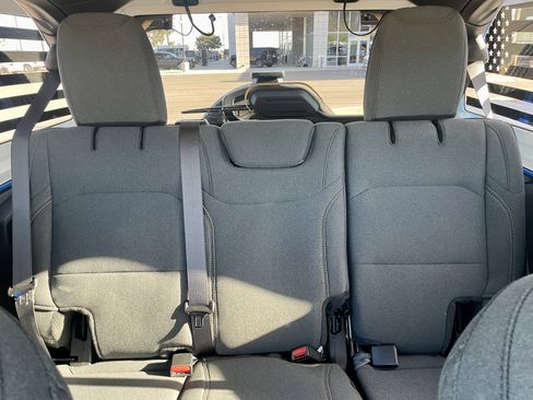 Used 2025 Jeep Wrangler Sahara image 20