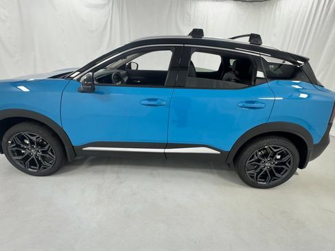 New 2026 Nissan Kicks SR w/ Cold Weather Package AWD/4WD image 6